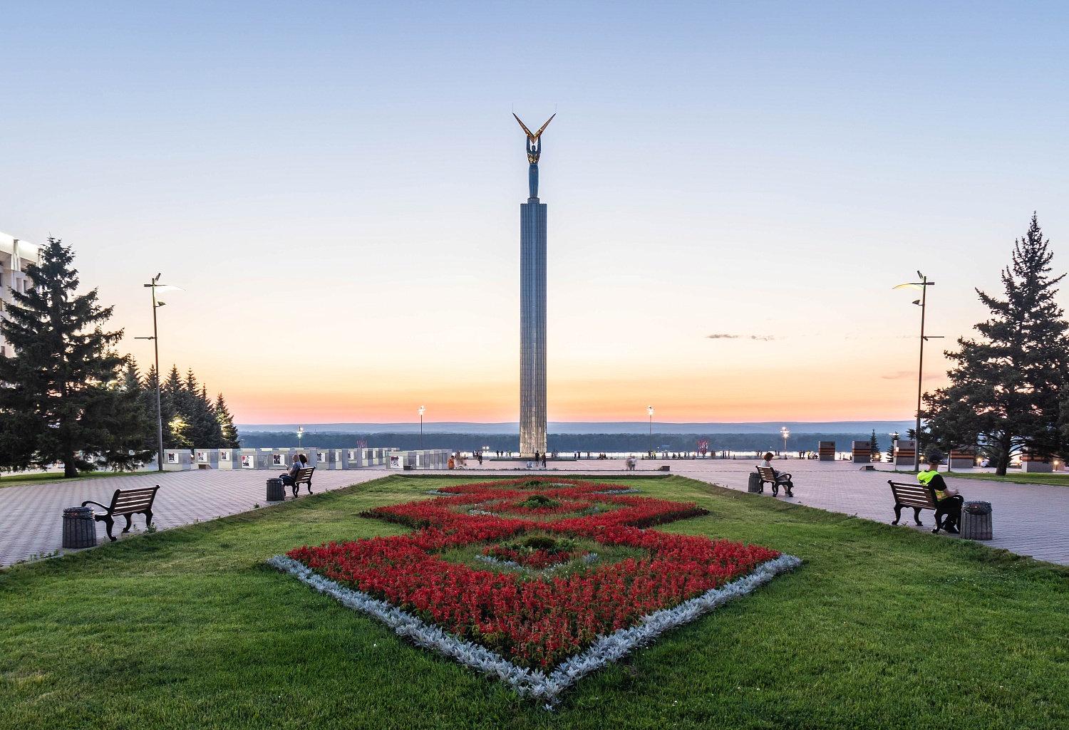 Площадь Славы и панорама Самары