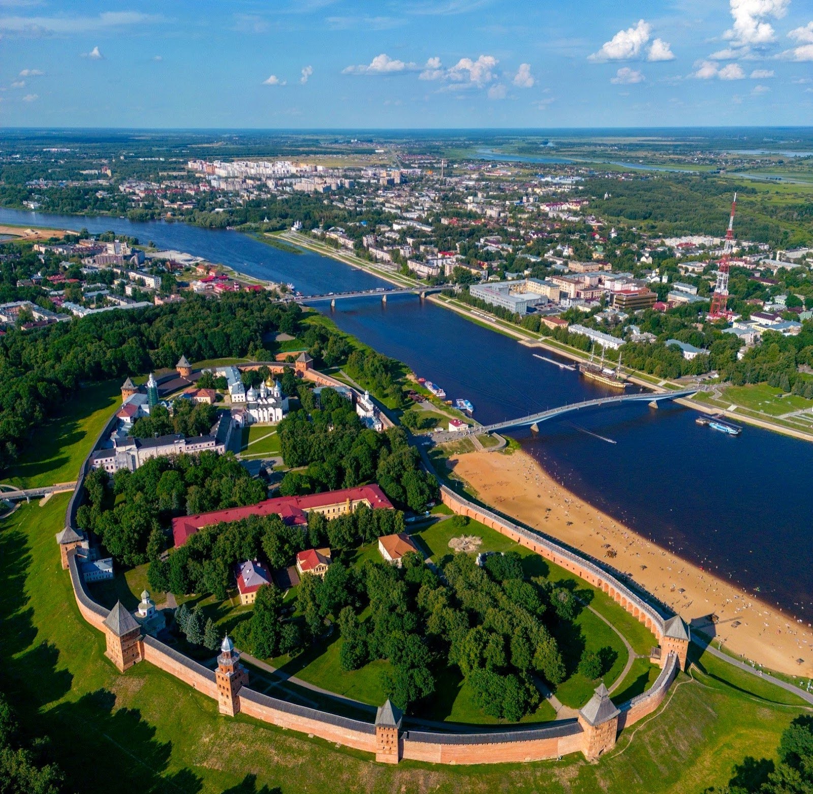 Великий Новгород меняет парки: новые мосты, археология и город по обе стороны Волхова